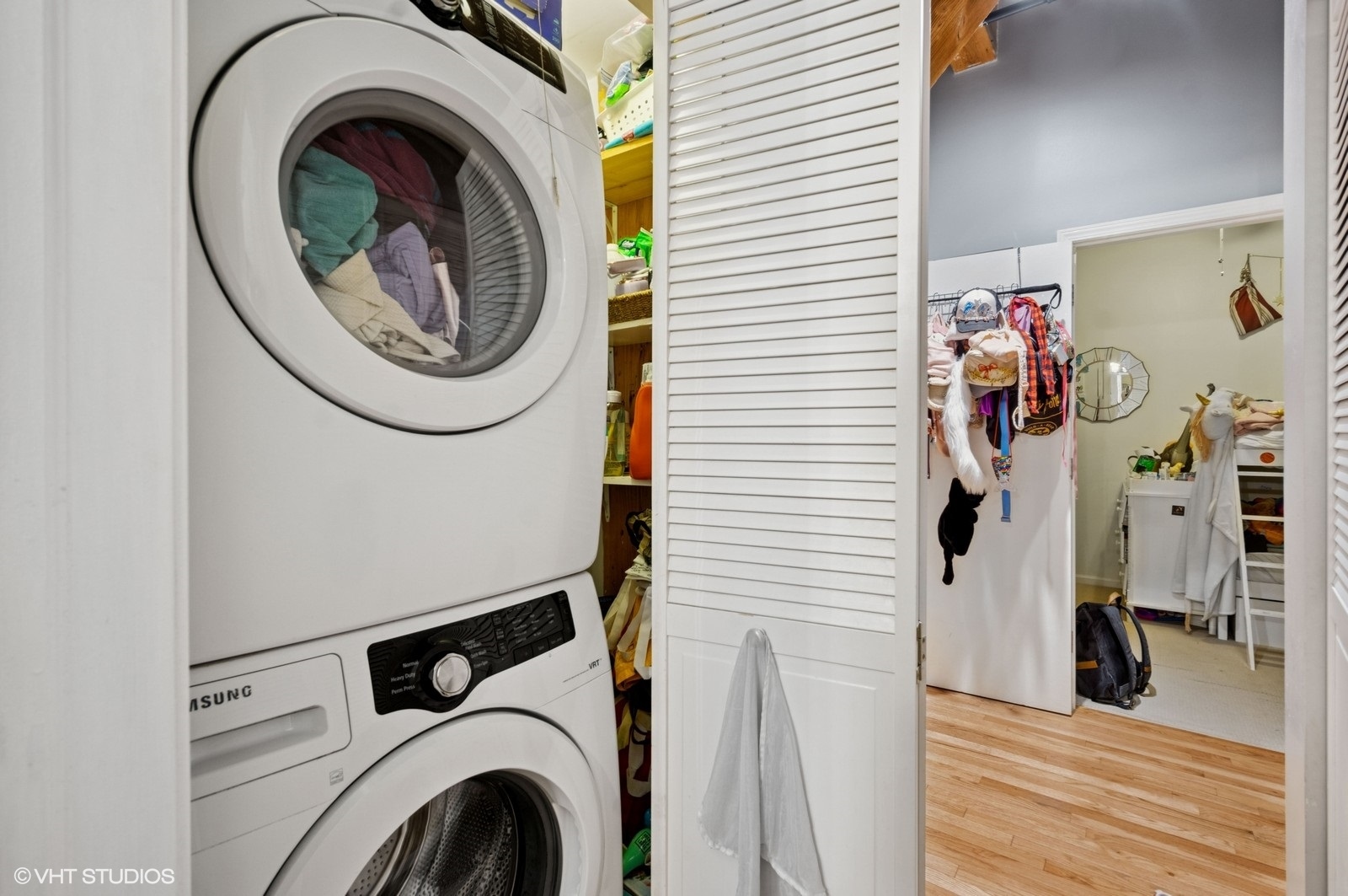 520 West Huron Street, Unit 109 Chicago, IL 60654 - Photo 11 of 14 a utility room with dryer and washer
