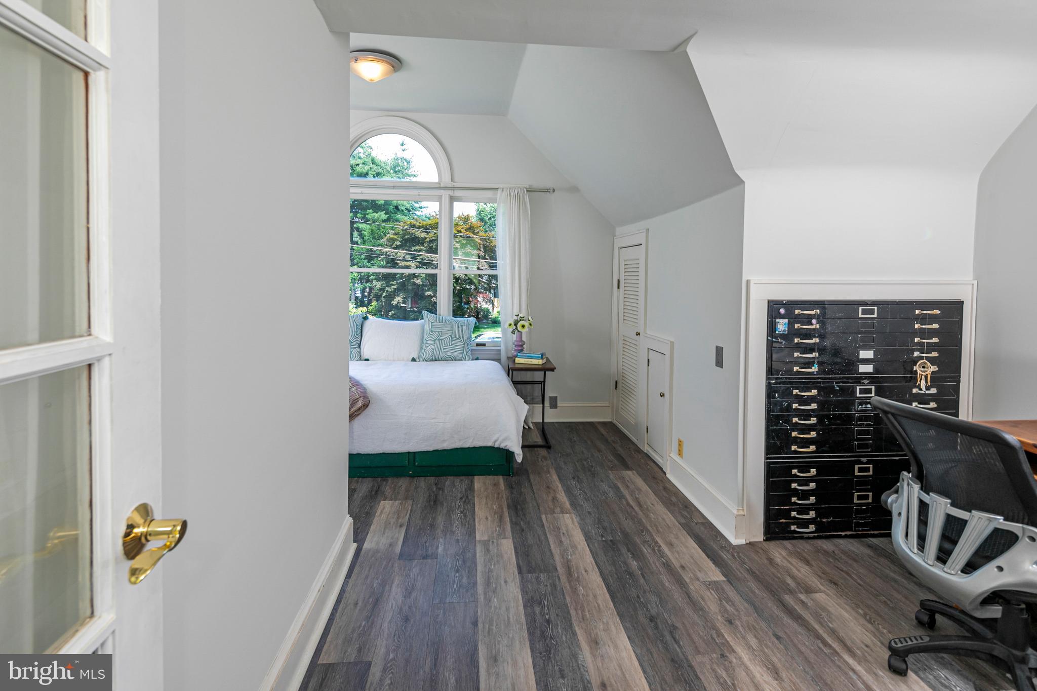 18 Mercer Street Hopewell, NJ 08525 - Photo 45 of 64 a room with furniture and a window