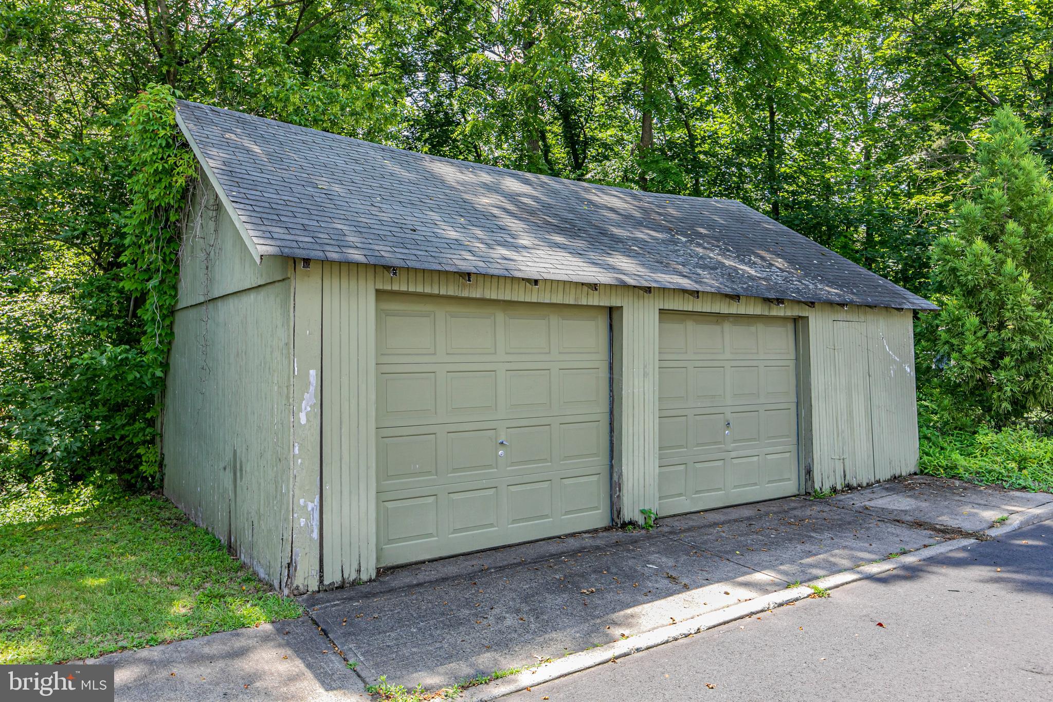 18 Mercer Street Hopewell, NJ 08525 - Photo 64 of 64 a backyard of a house