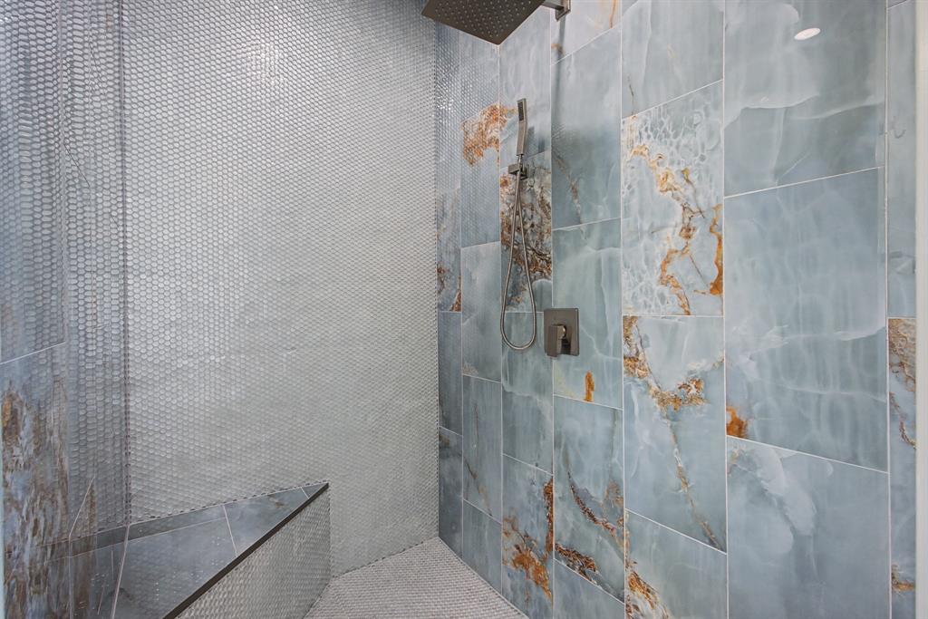 108 Winding Way Azle, TX 76020 - Photo 28 of 39 Full bathroom with tiled shower
