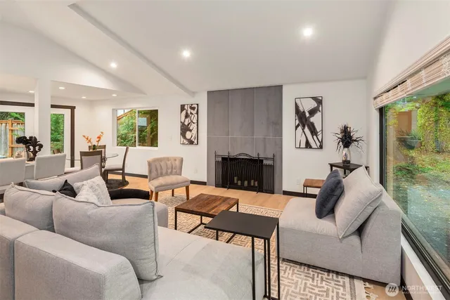 $2,050,000 | 10045 Northeast 15th Street, Bellevue, WA 98004