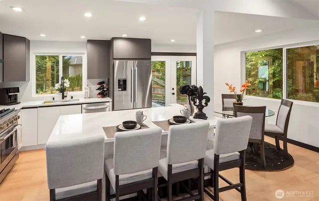 $2,050,000 | 10045 Northeast 15th Street, Bellevue, WA 98004