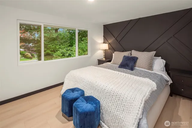 $2,050,000 | 10045 Northeast 15th Street, Bellevue, WA 98004