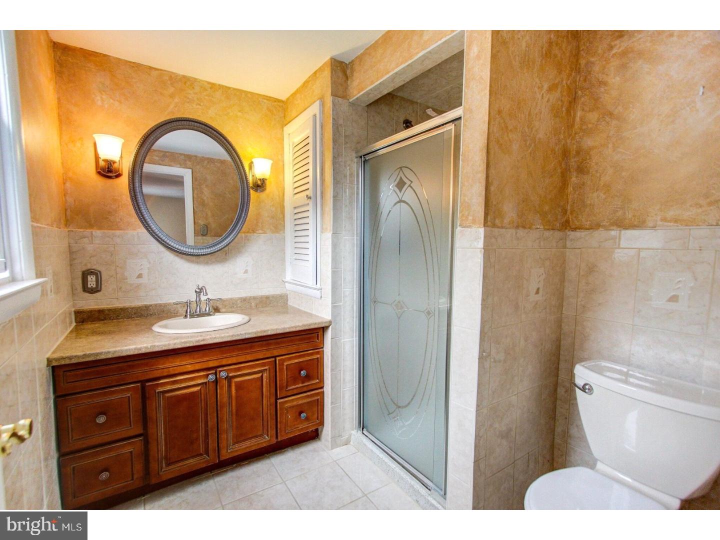 350 Keats Road Huntingdon Valley, PA 19006 - Photo 15 of 23 Half Bath