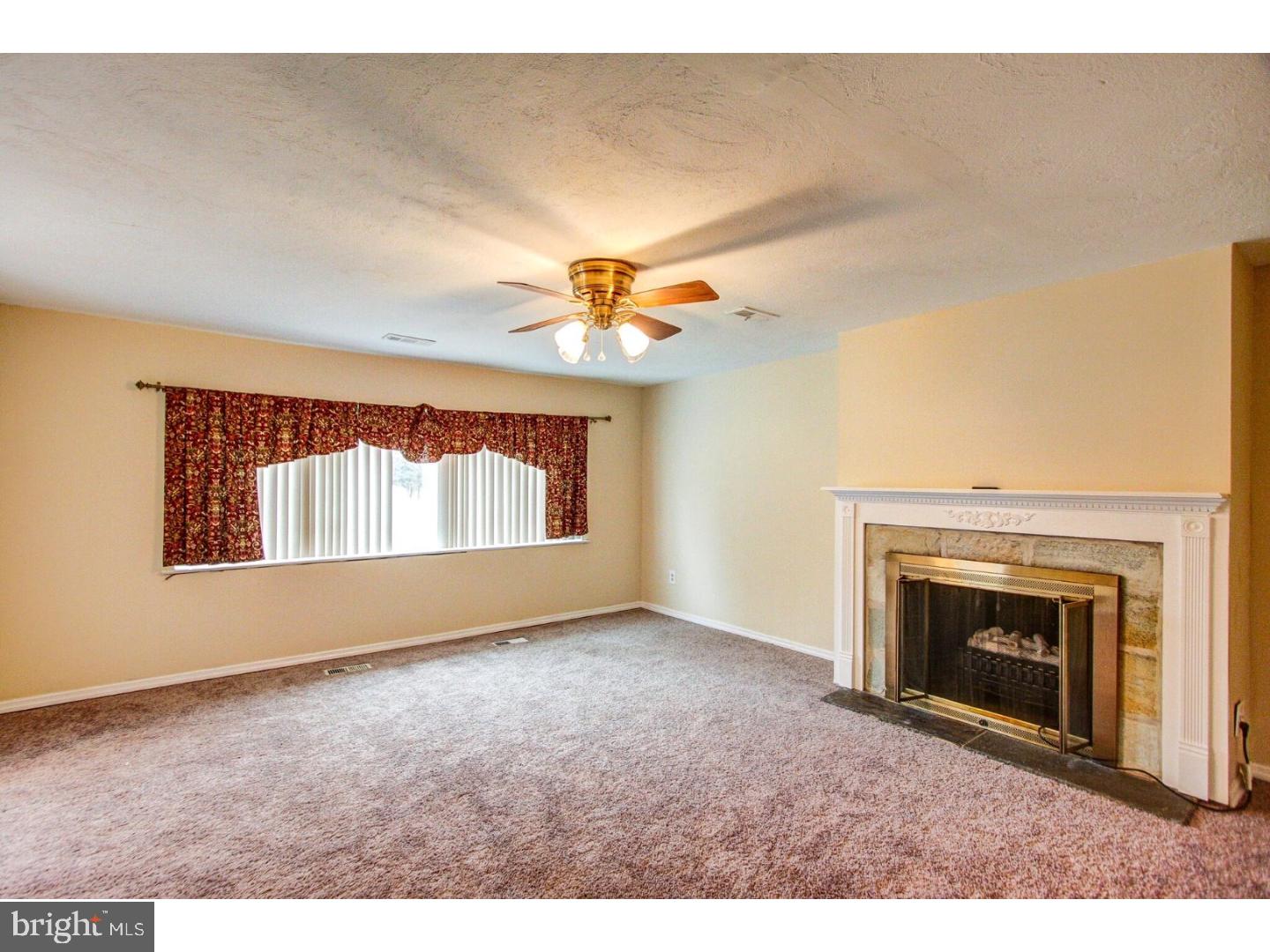 350 Keats Road Huntingdon Valley, PA 19006 - Photo 7 of 23 Family Room