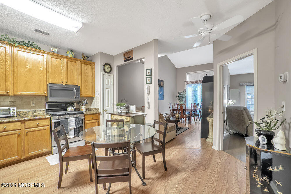 43 Riva Boulevard, Unit 822 Brick, NJ 08723 - Photo 8 of 25 006_43_riva_boulevard_4_of_28