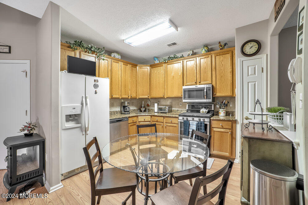 43 Riva Boulevard, Unit 822 Brick, NJ 08723 - Photo 9 of 25 007_43_riva_boulevard_6_of_28_0