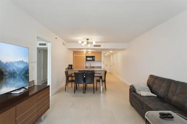 $3,950 | 1800 South Ocean Drive, Unit 809, Hallandale Beach, FL 33009