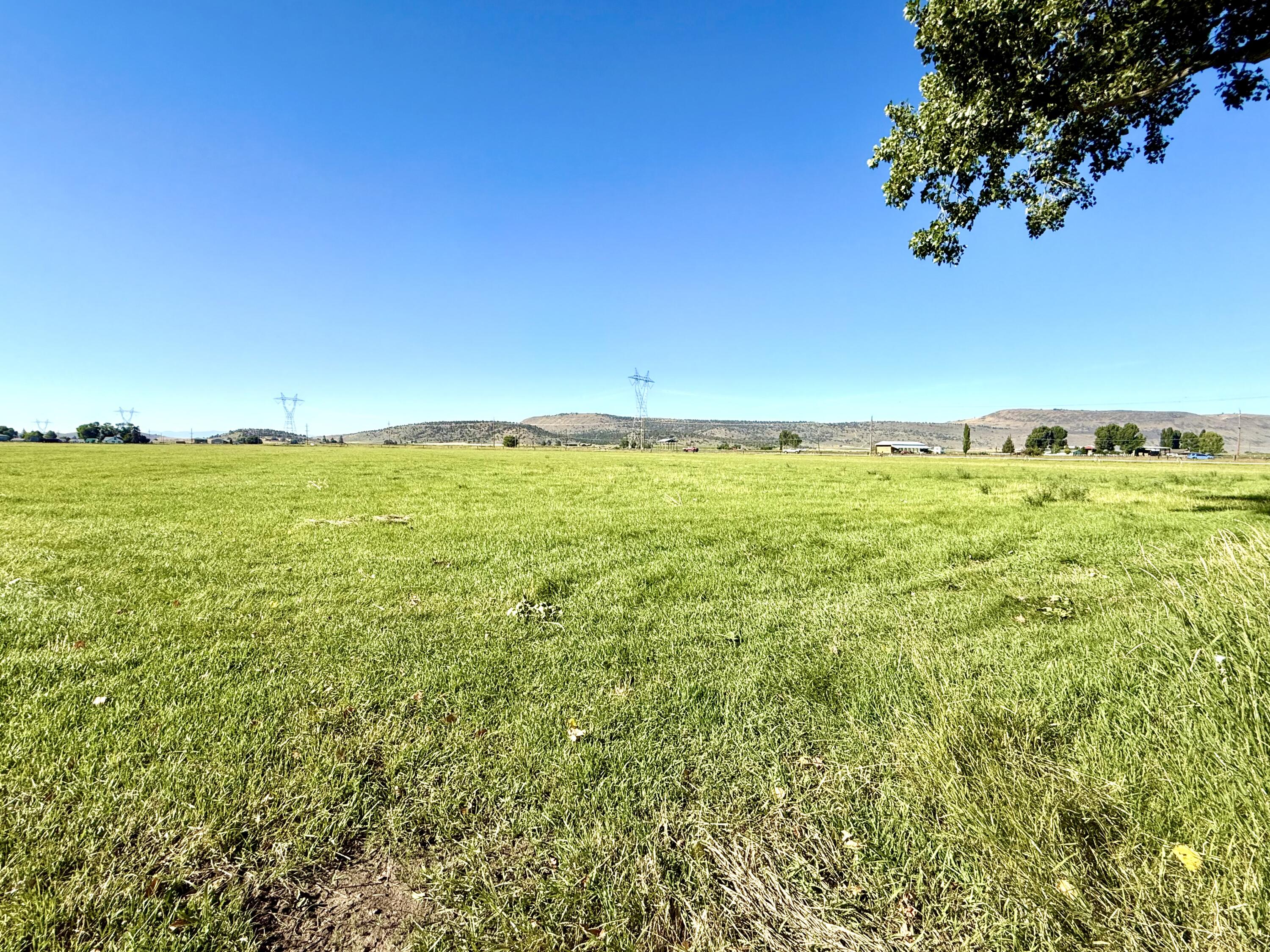 7992 Elliott Road Klamath Falls, OR 97603 - Photo 19 of 67 IMG_5512