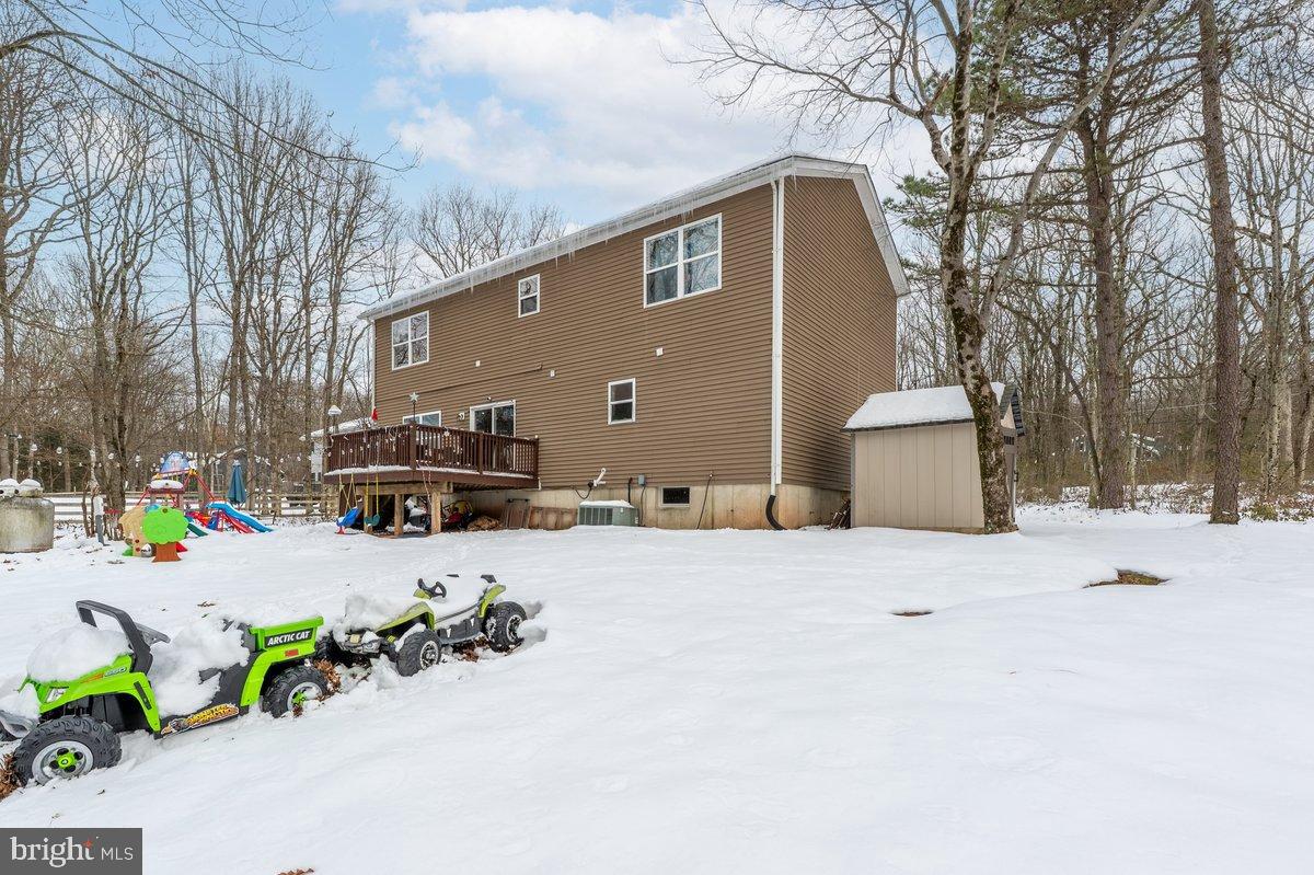 219 Mountain View Jim Thorpe, PA 18229 - Photo 35 of 38 a front view of a house with a yard