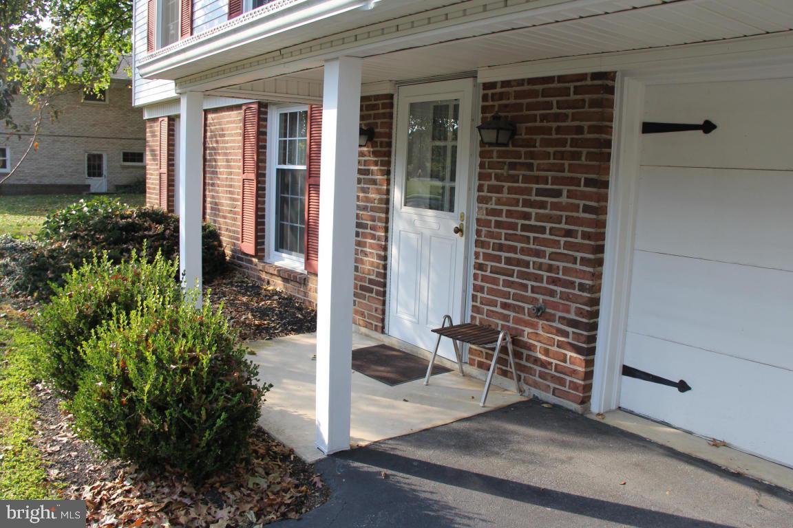 2601 Beechwood Road Lancaster, PA 17601 - Photo 2 of 23 Gallery Image 2