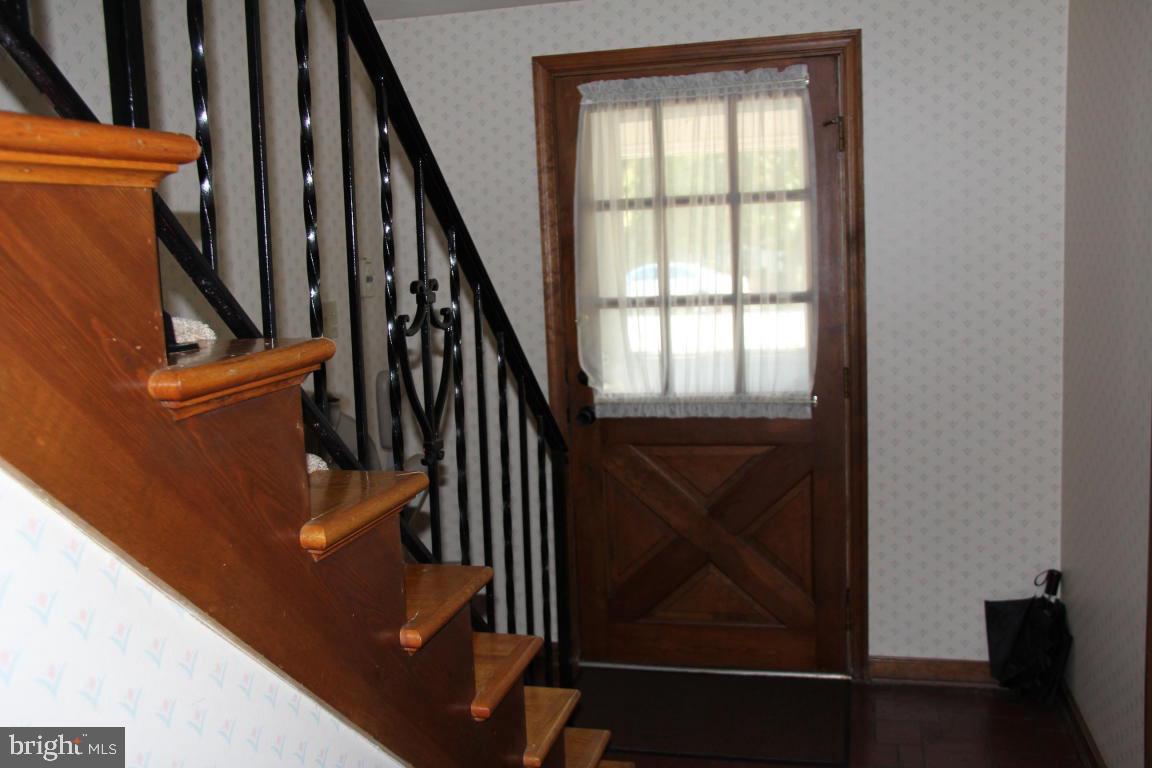 2601 Beechwood Road Lancaster, PA 17601 - Photo 4 of 23 Gallery Image 4