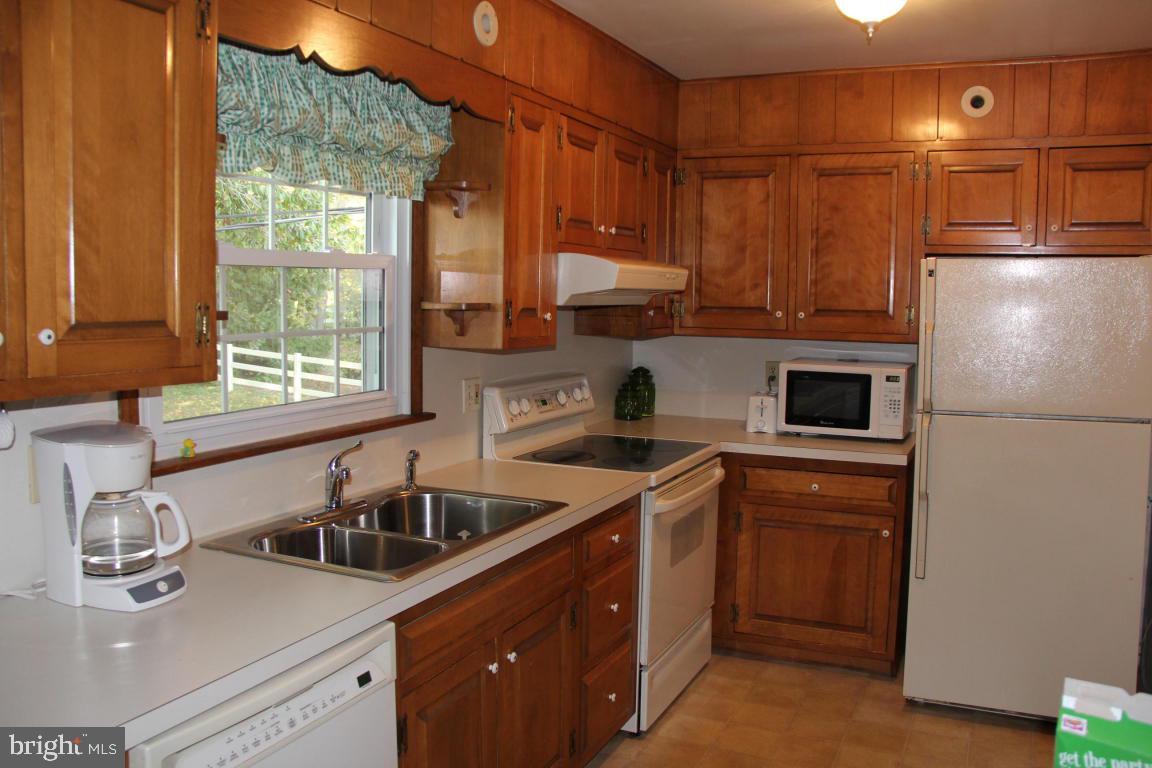 2601 Beechwood Road Lancaster, PA 17601 - Photo 8 of 23 Gallery Image 8