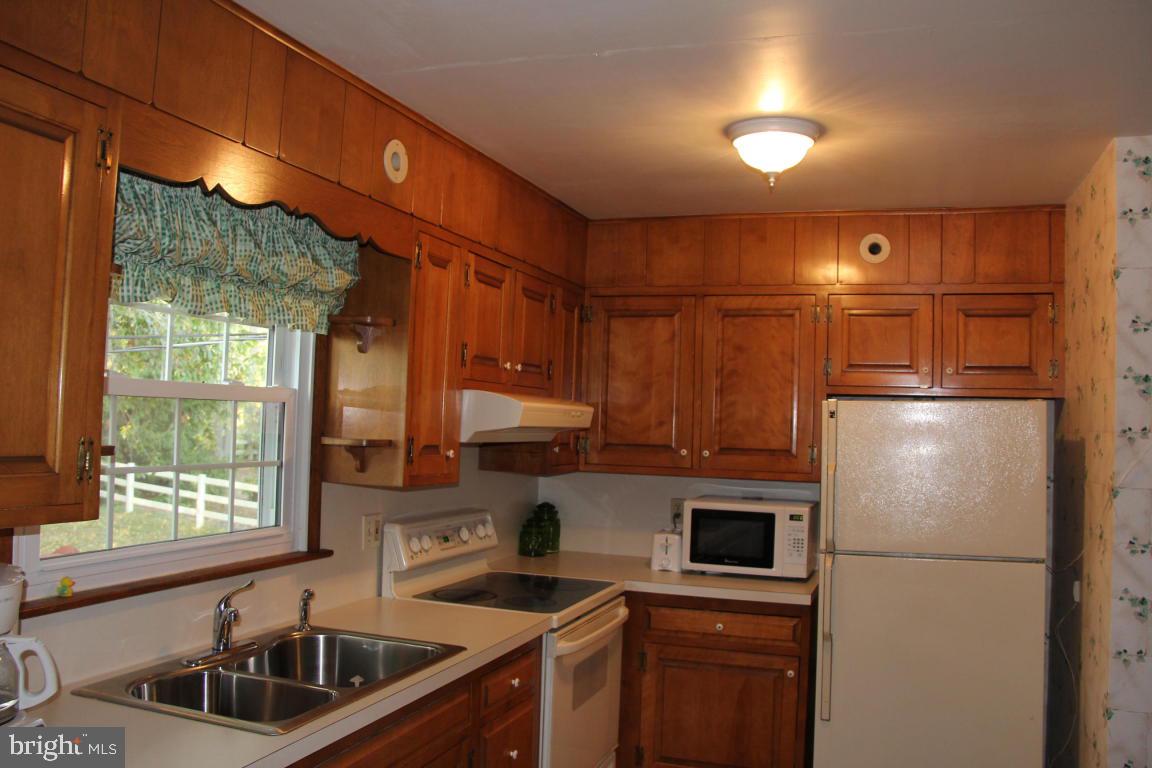 2601 Beechwood Road Lancaster, PA 17601 - Photo 9 of 23 Gallery Image 9