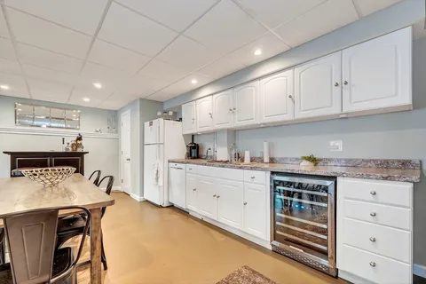 $1,265,000 | 2 Heritage Lane, Saugus, MA 01906