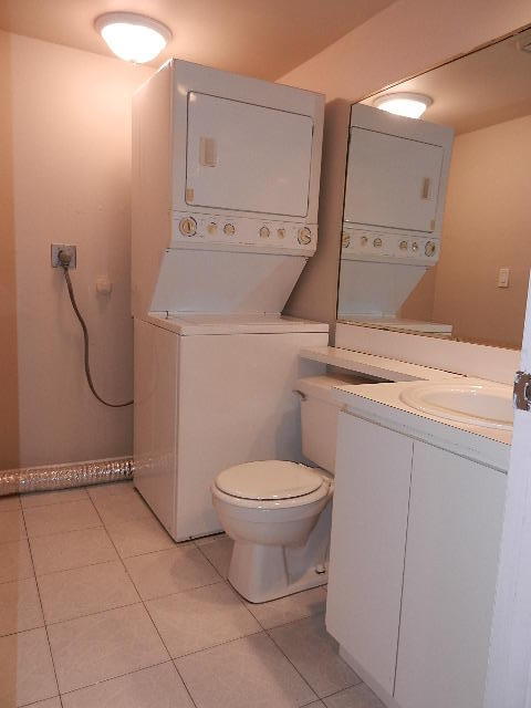1023 Springdale Court Palm Springs, FL 33461 - Photo 5 of 15 half bath and laundry
