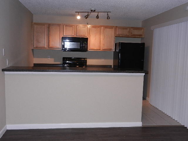 1023 Springdale Court Palm Springs, FL 33461 - Photo 8 of 15 kitchen (5)