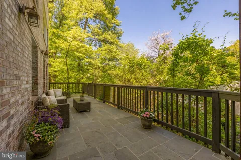 $1,700,000 | 2025 Trumbull Terrace Northwest, Washington, DC 20011