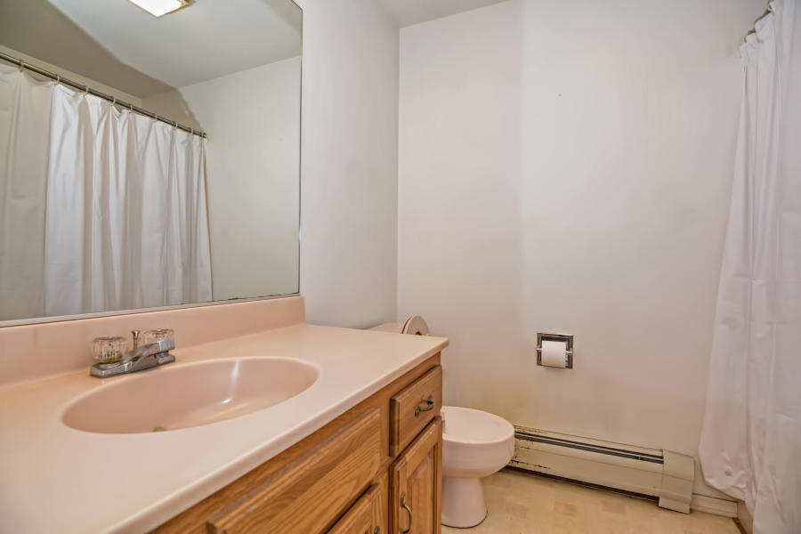 31 Black Valley Road Centerville, MA 02632 - Photo 30 of 40 shared bath