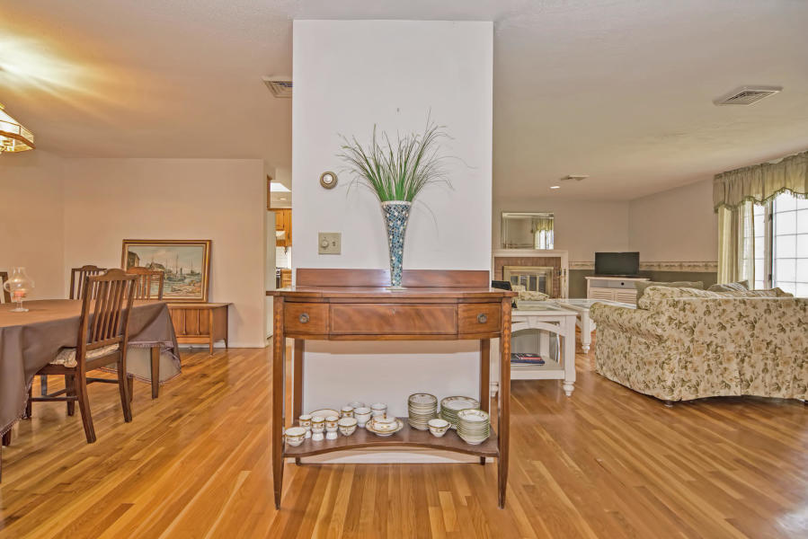 31 Black Valley Road Centerville, MA 02632 - Photo 7 of 40 Between living & dining