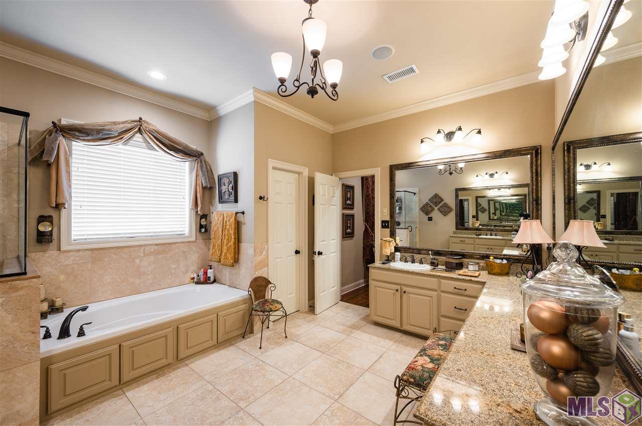 13702 Landmark Drive Baton Rouge, LA 70810 - Photo 19 of 29 Master Bath