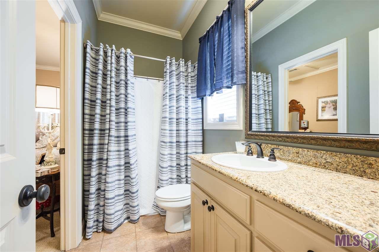 13702 Landmark Drive Baton Rouge, LA 70810 - Photo 24 of 29 Hollywood Bath