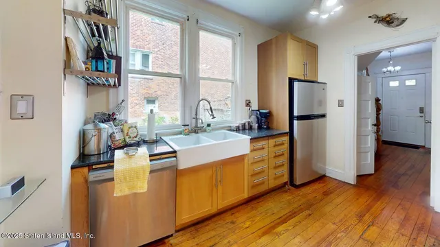 $629,000 | 74 Pleasant Valley Avenue | Grymes Hill