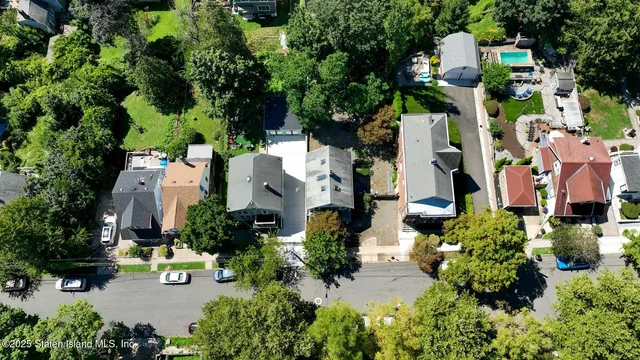 $629,000 | 74 Pleasant Valley Avenue | Grymes Hill