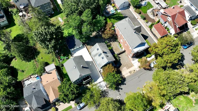 $629,000 | 74 Pleasant Valley Avenue | Grymes Hill