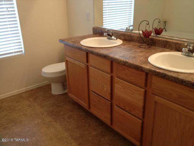 13647 East Oxmoor Valley Drive Vail, AZ 85641 - Photo 5 of 10