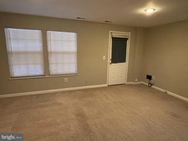 $2,950 | 14657 Winterfield Drive, Centreville, VA 20120