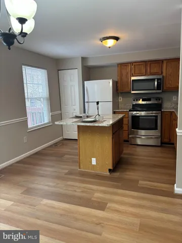 $2,950 | 14657 Winterfield Drive, Centreville, VA 20120