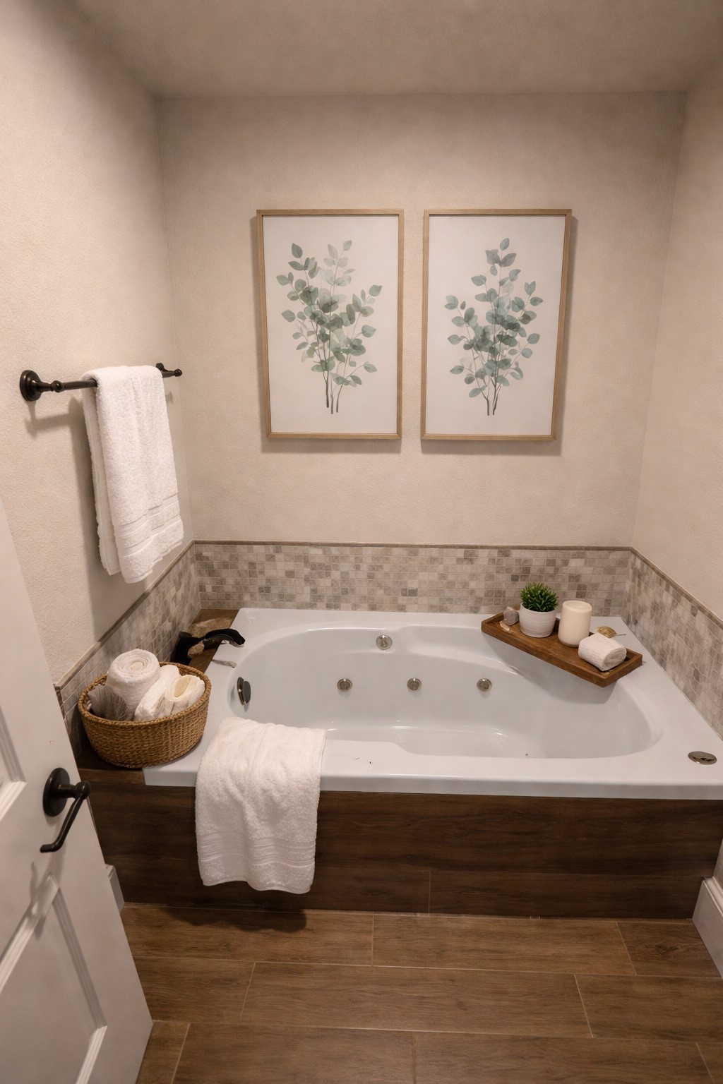 19103 Whitewood Drive Spring, TX 77373 - Photo 22 of 30 a bathroom with a bathtub and couch