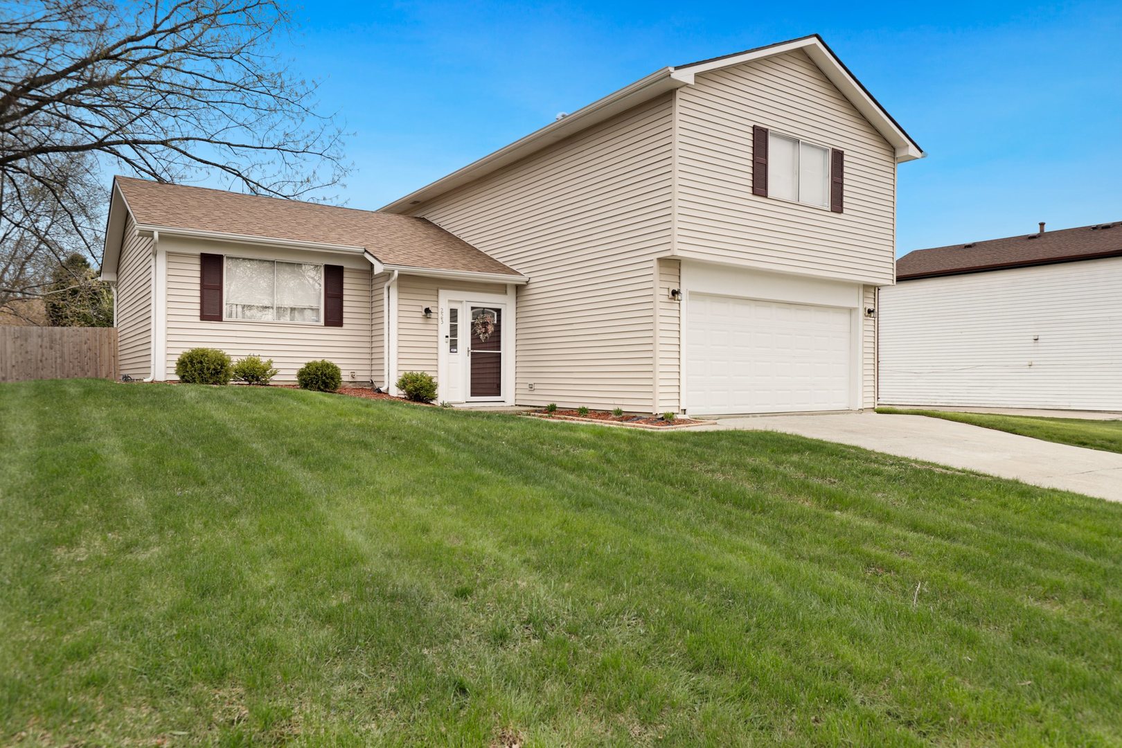 223 Pheasant Road Matteson, IL 60443 - Photo 2 of 19 a view of a house with a yard
