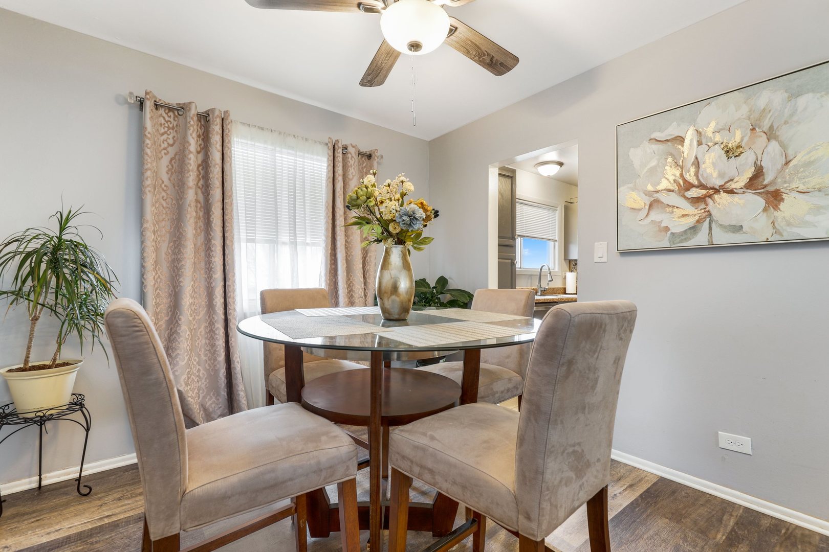 223 Pheasant Road Matteson, IL 60443 - Photo 5 of 19 a view of a dining room with furniture and window