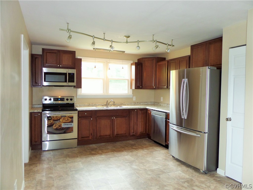 4204 Hickory Road Petersburg, VA 23803 - Photo 2 of 19 Gallery Image 2