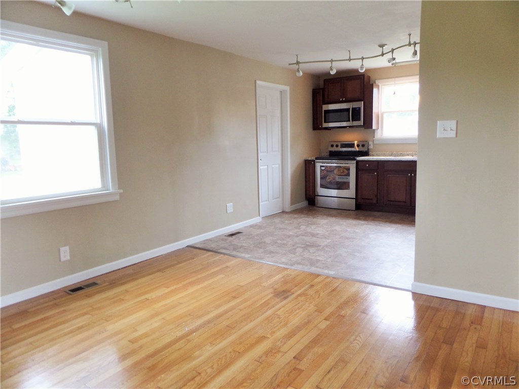4204 Hickory Road Petersburg, VA 23803 - Photo 3 of 19 Gallery Image 3