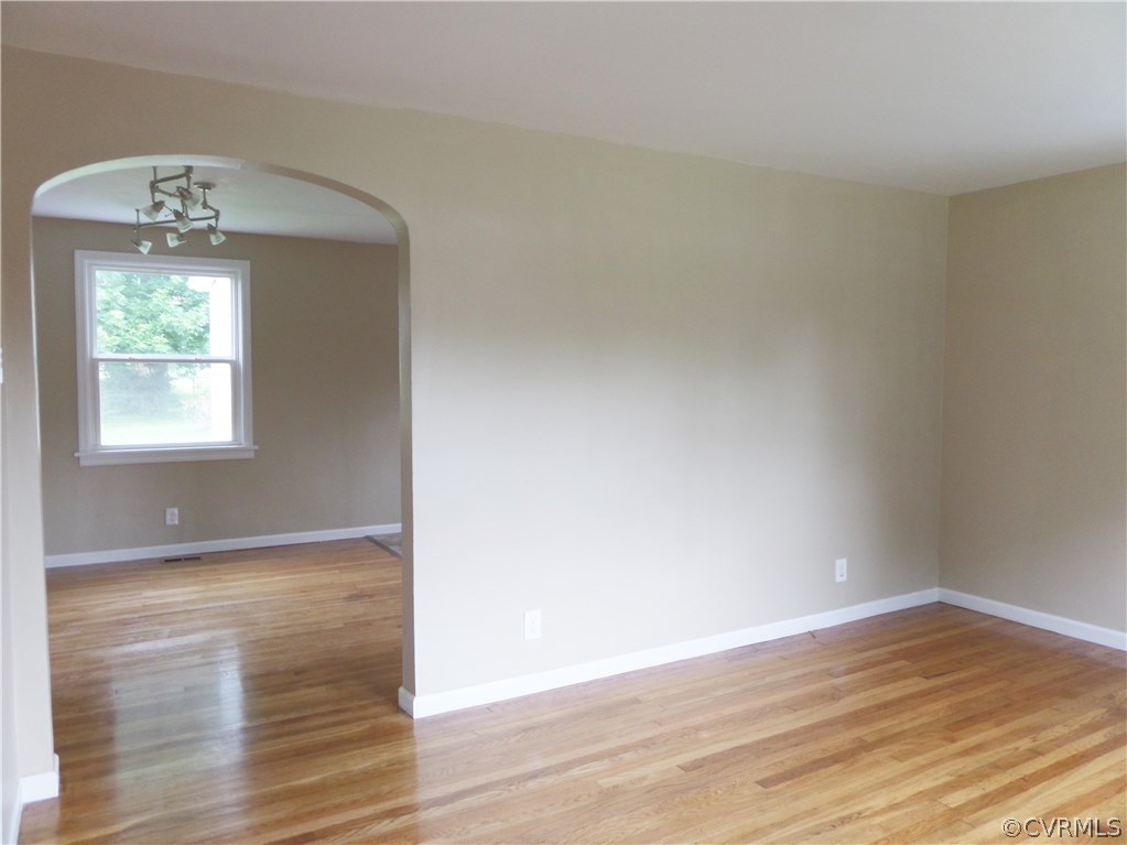 4204 Hickory Road Petersburg, VA 23803 - Photo 5 of 19 Gallery Image 5