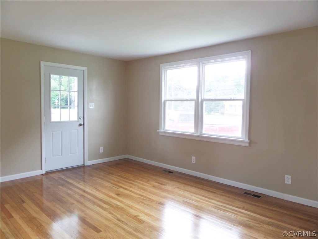 4204 Hickory Road Petersburg, VA 23803 - Photo 6 of 19 Gallery Image 6