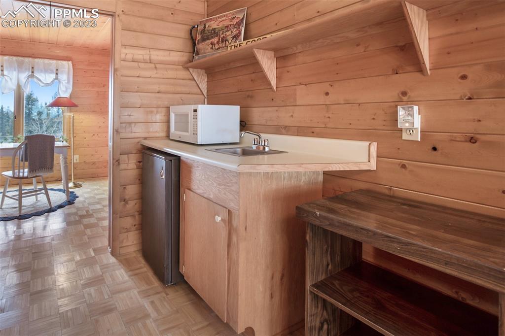 265 Broken Wheel Drive Divide, CO 80814 - Photo 35 of 50 Apartment