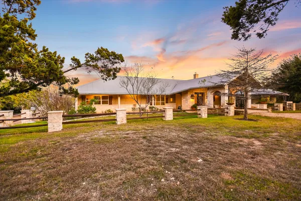 $1,122,500 | 1984 Divide Pass, Blanco, TX 78606