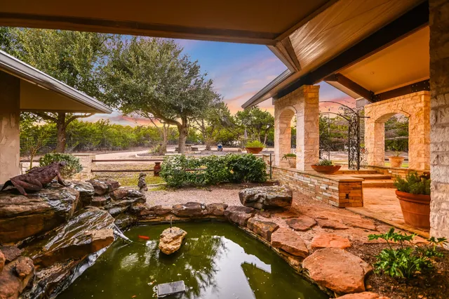 $1,122,500 | 1984 Divide Pass, Blanco, TX 78606