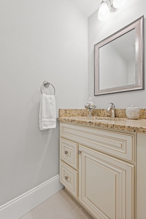 25 Maple Street, Unit C Stoneham, MA 02180 - Photo 11 of 27