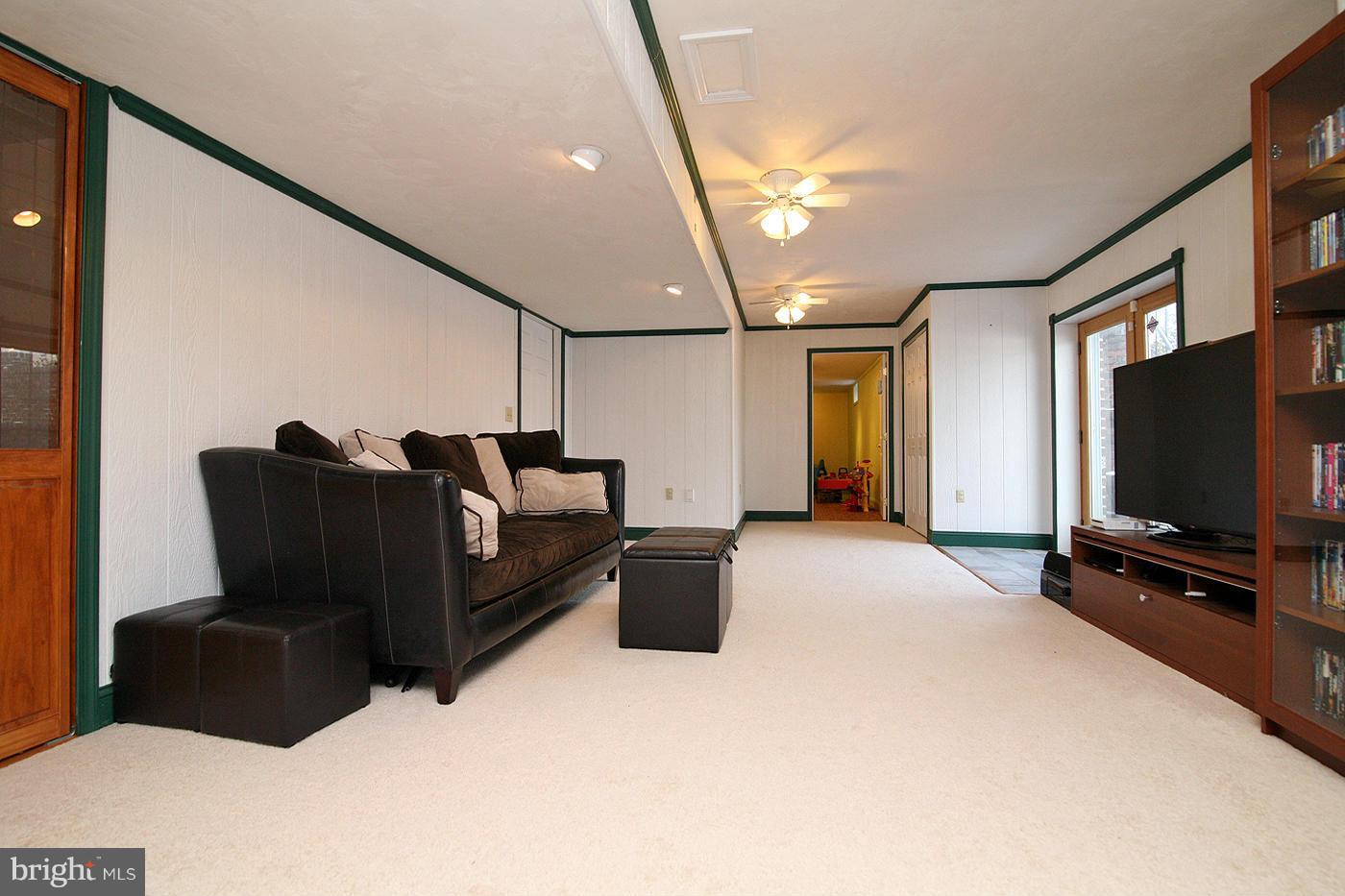 2085 Boog Road Hampstead, MD 21074 - Photo 19 of 30 Family Room