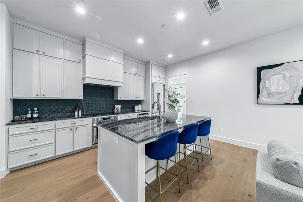 3601 Routh Street, Unit 2F Dallas, TX 75219 - Photo 3 of 26 Gallery Image 3