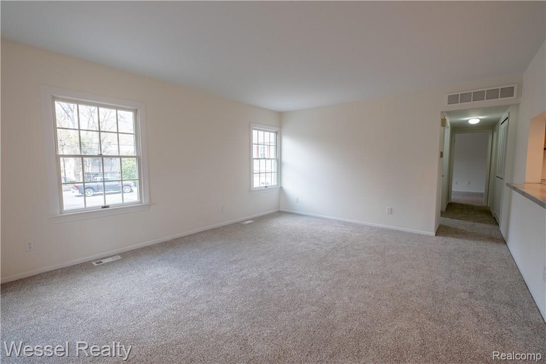 340 Minot Street, Unit 8 Romeo, MI 48065 - Photo 13 of 25 minot-012.jpg