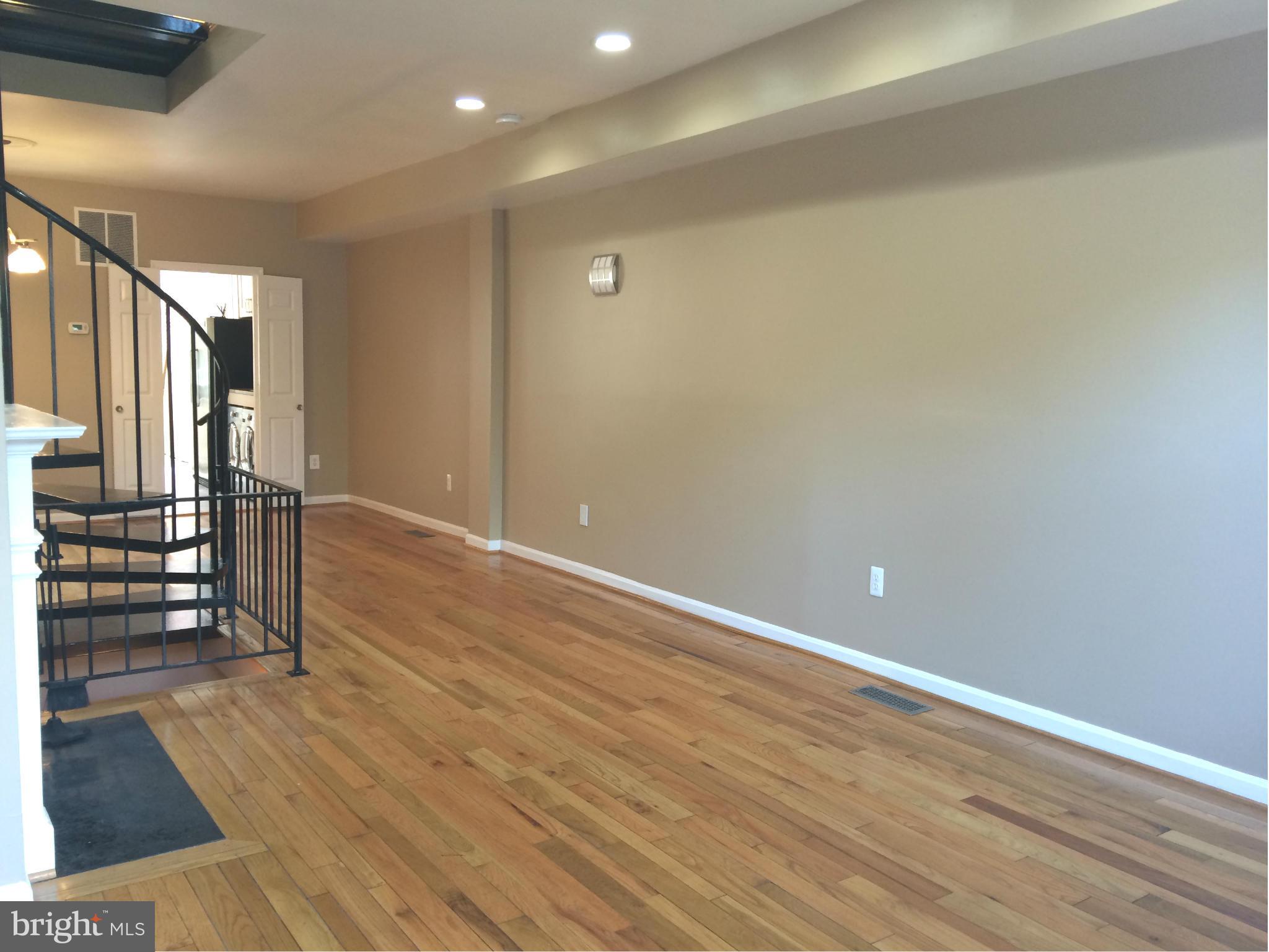 3254 Q Street Northwest Washington, DC 20007 - Photo 5 of 30 Living Room