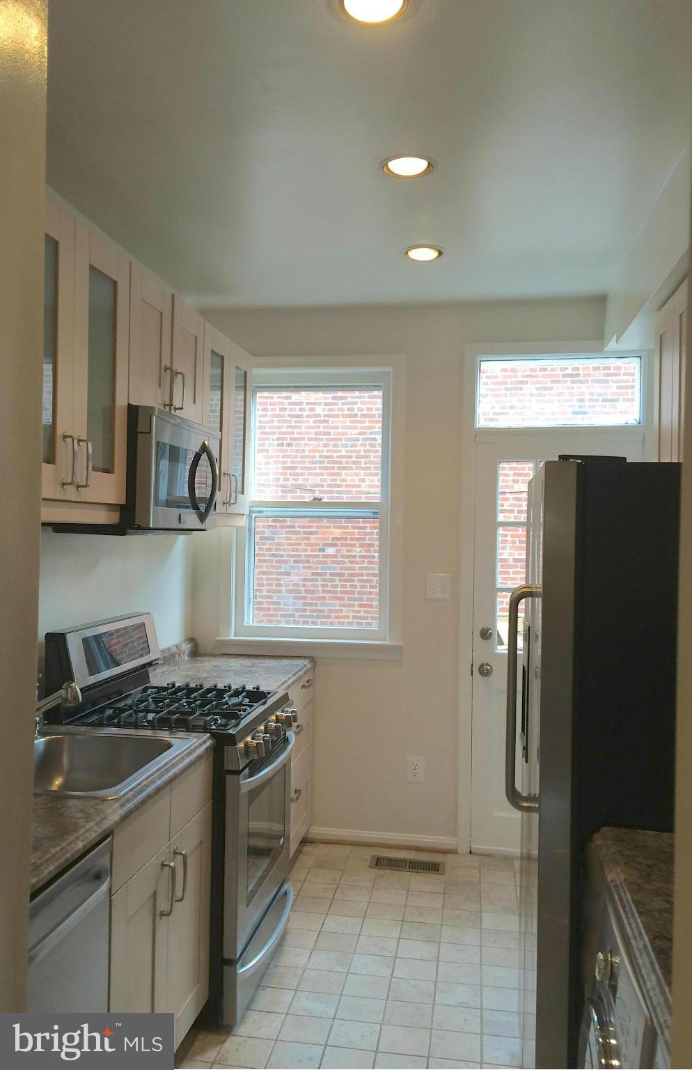 3254 Q Street Northwest Washington, DC 20007 - Photo 8 of 30 Kitchen