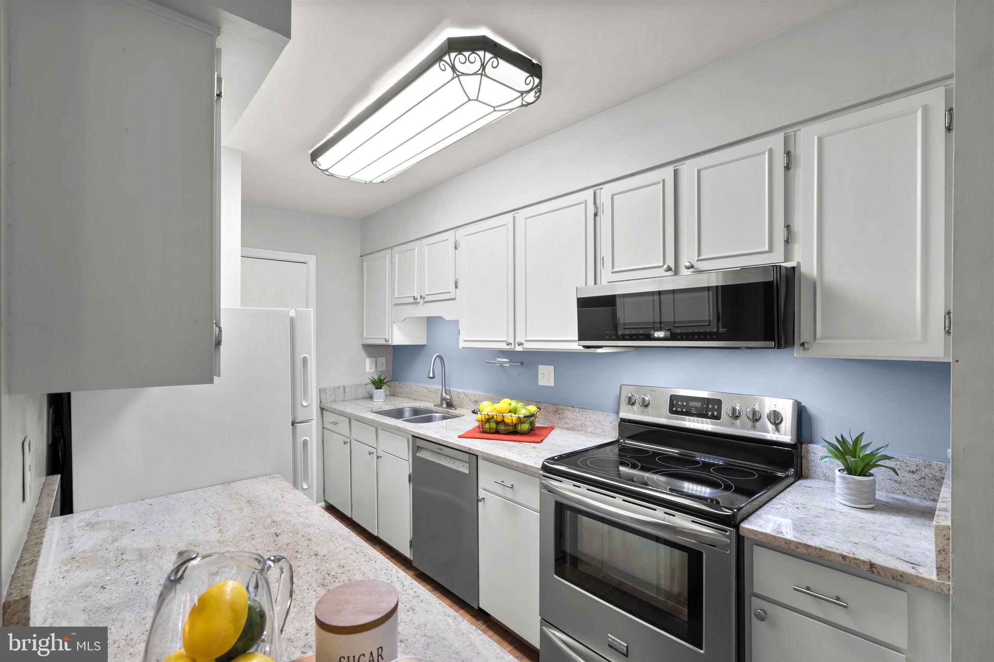 5902 D Kingsford Road Springfield, VA 22152 - Photo 10 of 49 Kitchen featuring stainless steel appliances