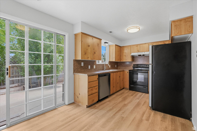 187 West 1190th Street North Logan, UT 84341 - Photo 4 of 12 Kitchen with updated appliances